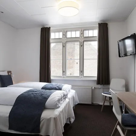 Savoy Hotel 3*
