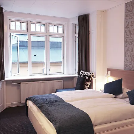 Savoy 3*